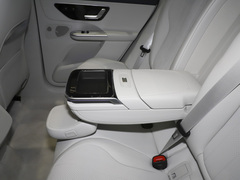 2023款 350 4MATIC 豪华版