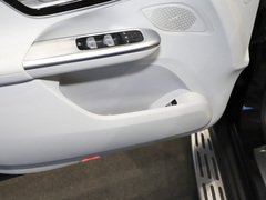 2023款 350 4MATIC 豪华版