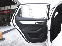 2023款 1.5T 自动舒适型