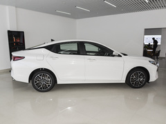 2023款 1.5T 自动舒适型