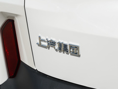 2023款 2.0T 汽油旗舰版 6座