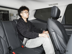 2023款 2.0T 汽油旗舰版 6座