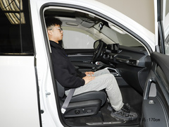 2023款 2.0T 汽油旗舰版 6座