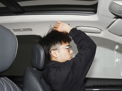 2023款 2.0T 汽油旗舰版 6座