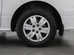 2023款 2.0L 手动舒适型CNG 9座