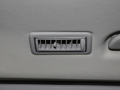 2023款 2.0L 手动舒适型CNG 9座