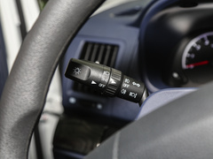 2023款 2.0L 手动舒适型CNG 9座