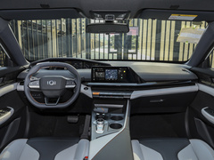 2025款 纯电版 630km