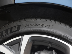 2023款 100kWh Touring