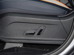 2023款 冠军版 EV 520KM 旗舰型