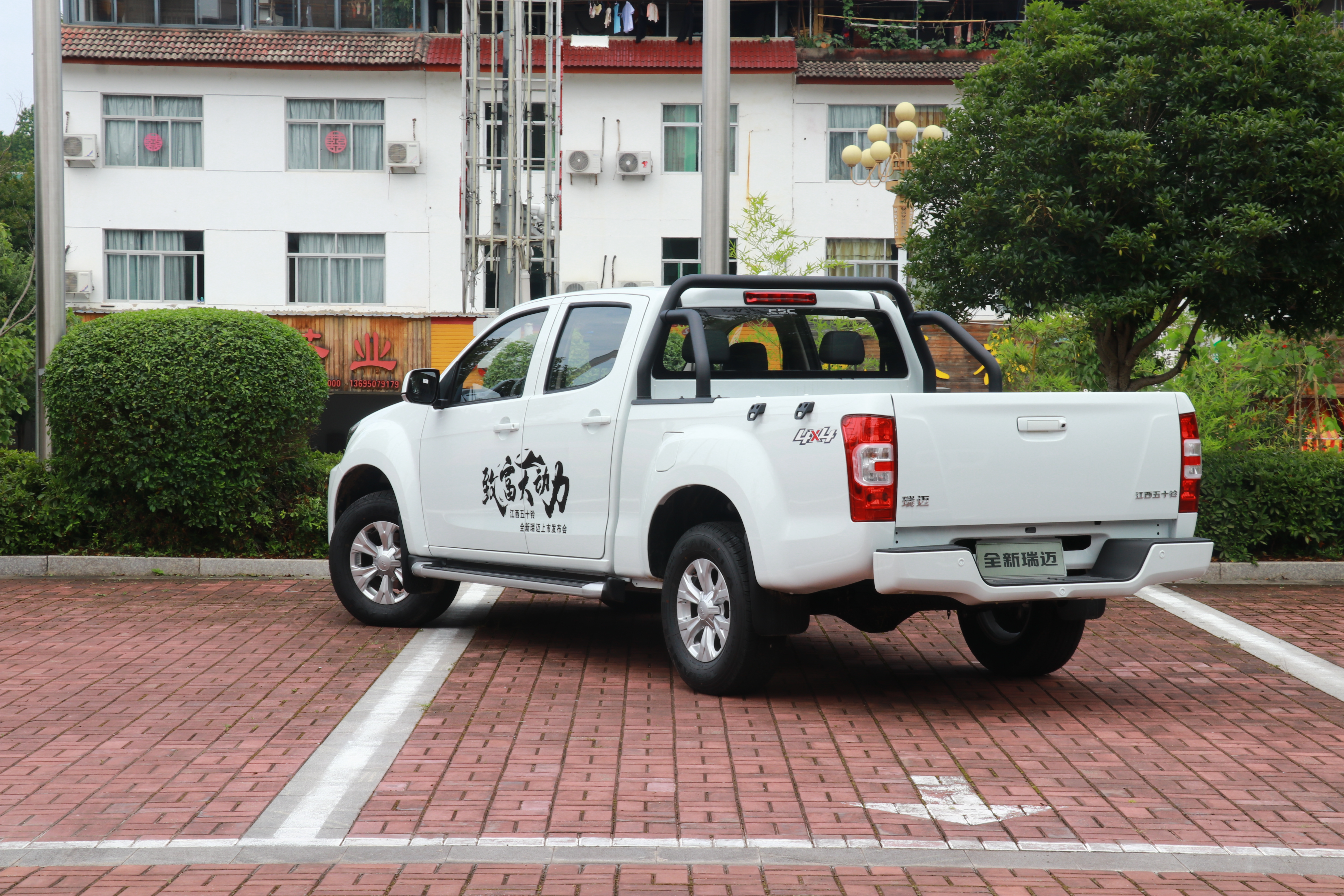 2023款 2.5T 柴油 四驱 豪迈版 长轴