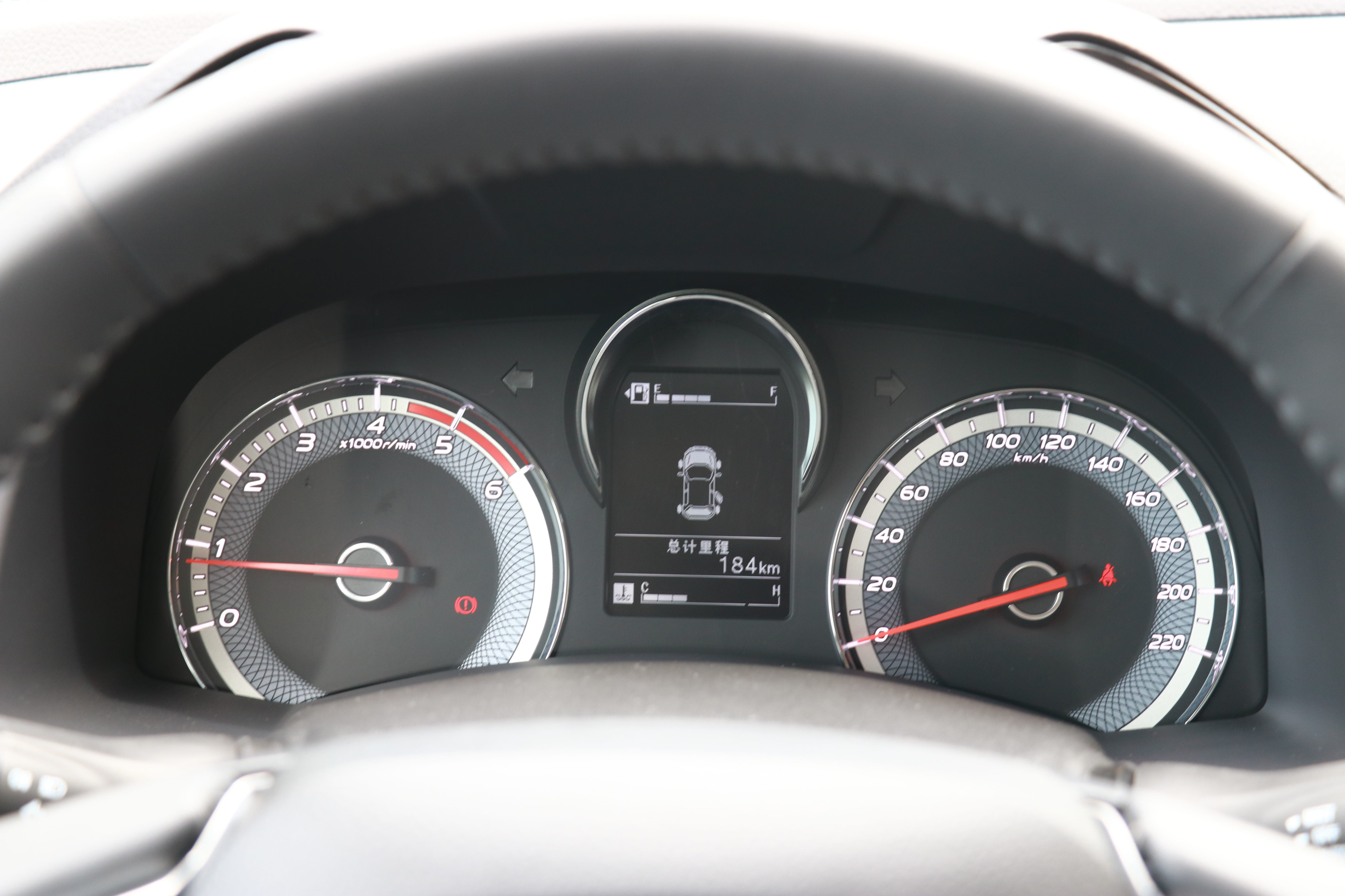 2023款 2.5T 柴油 四驱 豪迈版 长轴