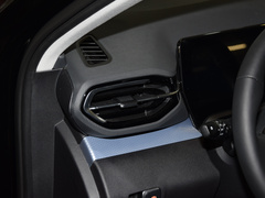 2023款 1.5T DCT 自动豪华型