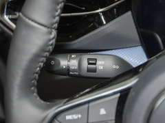2023款 1.5T DCT 自动豪华型