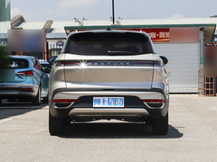 2023款 2.0T 自动旗舰型