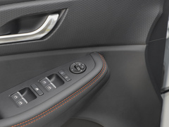2023款 2.0L 自动 长轴 能量型