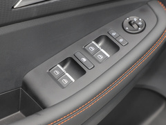 2023款 2.0L 自动 长轴 成就型