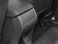 2023款 2.0L 自动 长轴 成就型