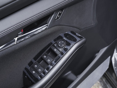 2023款 2.0L 自动质炫版