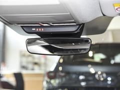 2023款 2.0L 自动质臻版