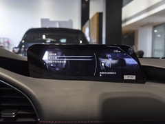 2023款 2.0L 自动质臻版