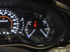 2023款 2.0L 自动质臻版
