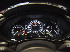 2023款 2.0L 自动质臻版