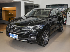 2023款 3.0TSI 锐享版 经典运动套装