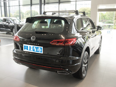 2023款 3.0TSI 锐享版 经典运动套装