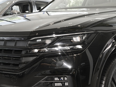 2023款 3.0TSI 锐享版 曜黑运动套装