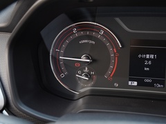 2023款 2.0T 柴油 两驱 精英版 长箱