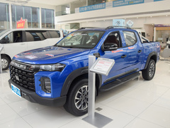 2023款 2.0T 自動 柴油雙增壓四驅(qū)豪華版 長軸