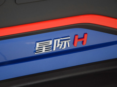 2023款 2.0T 自动 柴油双增压四驱豪华版 长轴