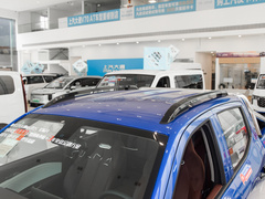 2023款 2.0T 自动 柴油双增压四驱豪华版 长轴