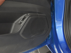 2023款 2.0T 自动 柴油双增压四驱豪华版 长轴