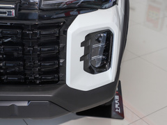 2023款 2.0T 自动四驱汽油豪华版标轴