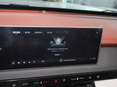 2023款 2.0T 自动四驱汽油豪华版标轴