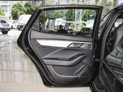 2023款 1.5T 自动尊贵PRO型