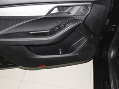2023款 1.5T 自动尊贵PRO型