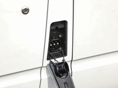 2023款 EV80 PRO 长轴中顶 