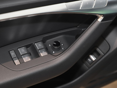 2025款 45 TFSI 臻选型