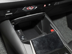 2023款 1.6T 里沃利CROSS版