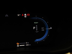2024款 T8 插电式混合动力 四驱 长续航 智雅豪华版 