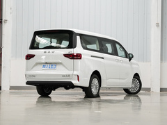 2023款 2.0L 自动长轴创享型 9座
