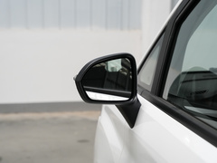 2023款 2.0L 自动长轴创享型 9座