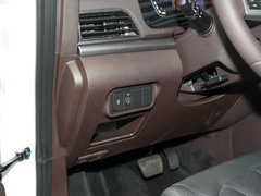 2023款 2.0L 自动长轴创享型 9座