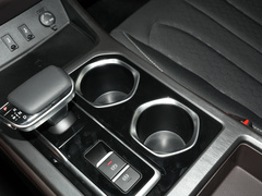 2023款 2.0L 自动长轴创享型 9座