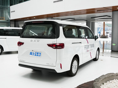 2023款 2.0L 自动长轴商务型 7座
