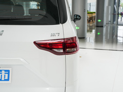 2023款 2.0L 自动长轴商务型 7座