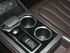 2023款 2.0L 自动长轴商务型 7座
